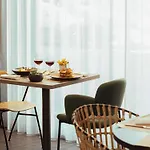 Novotel Centre - Porte De Geneve 4*