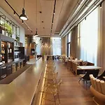 Hotel Novotel Centre - Porte De Geneve 4*