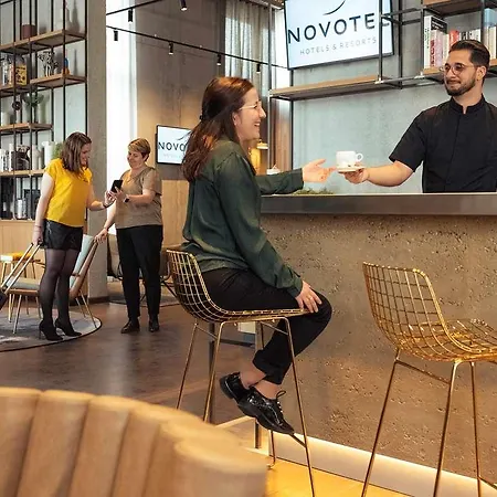 ホテル Novotel Centre - Porte De Geneve 4*
