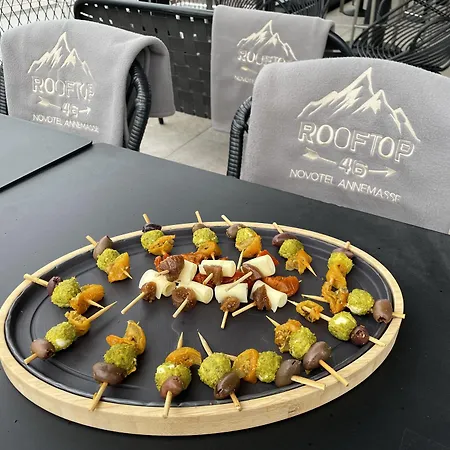 Hotel Novotel Centre - Porte De Geneve 4*