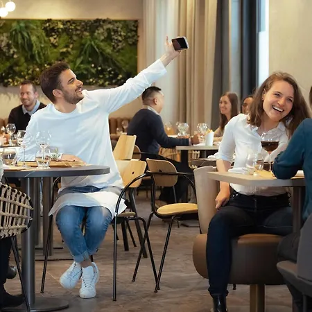 Novotel Centre - Porte De Geneve Hotel